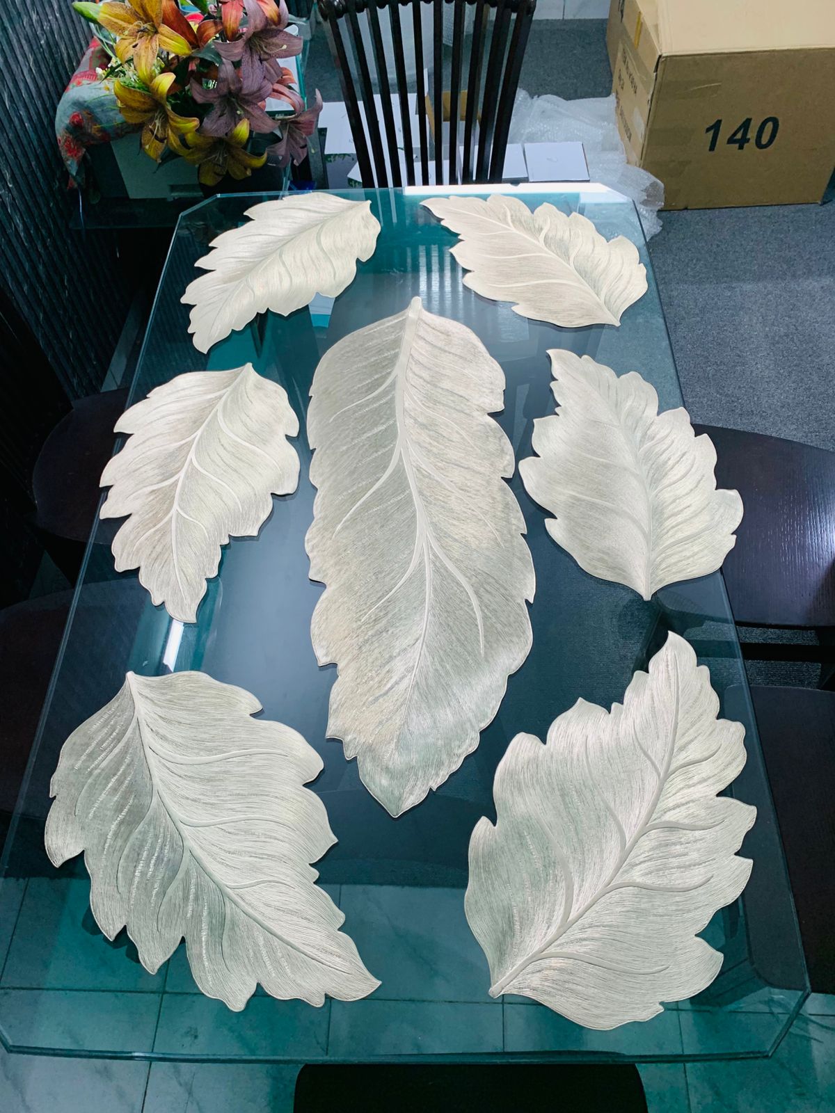 (Runner Soho) 7 pcs mats Set  leaf Desing